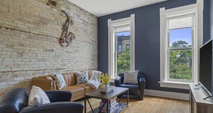 Modern Loft in Walker's Point*Fireplace*Breweries*