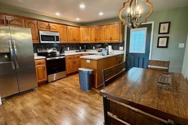 Frigorífic, microones, forn i placa de cuina