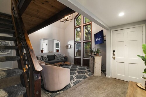 Escape to the Bidwell Bungalow: Cozy Beds & Boho Vibes