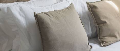 Silitysrauta/-lauta, internet, vuodevaatteet