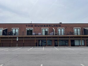 Exterior - Historic Downtown Bristol Studio - Free Parking - Steps from State Street (Bristol)