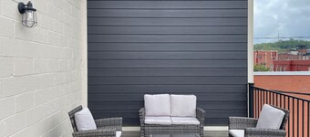 Historic Downtown Bristol Studio - Free Parking - Steps from State Street