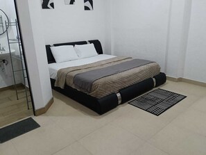 Ferros/tábuas de passar roupa, Wi-Fi, roupa de cama