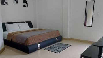 Fer et planche Ă repasser, Wi-Fi, draps fournis