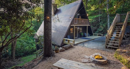URSUS, A Secluded AFrame Chalet close to the resort!