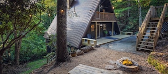 URSUS, A Secluded AFrame Chalet close to the resort!