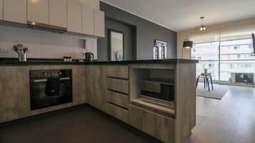 Apartment, 2 Bedrooms (1110) | Private kitchen | Fridge, microwave, oven, toaster