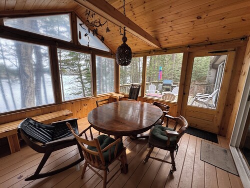  Three bedroom cabin in Minocqua with dock NEW LISTING!