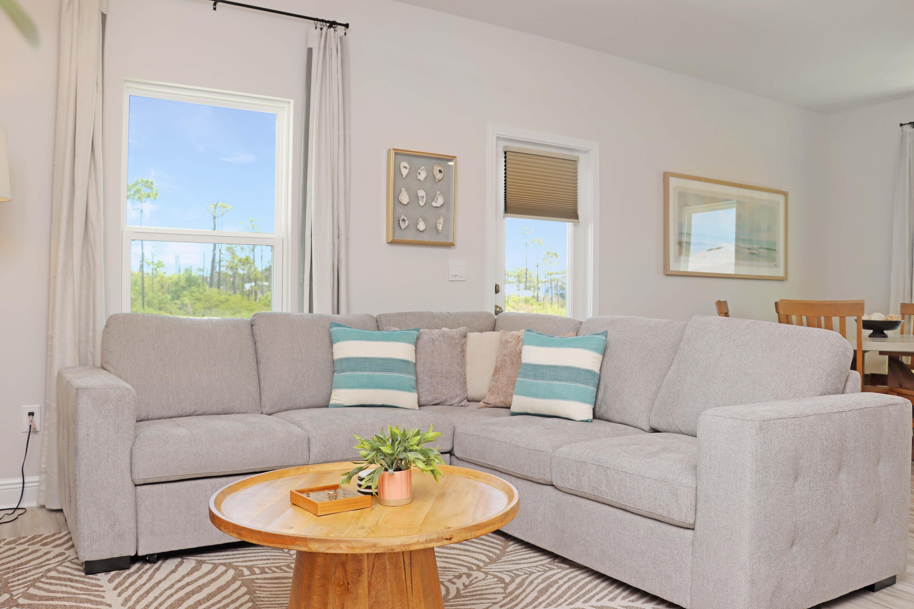 House, Multiple Beds (Salty Beaches) | Living area