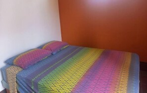 2 chambres, accès au Wi-Fi (inclus), literie fournie