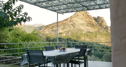 Maison au calme dans un petit village typique