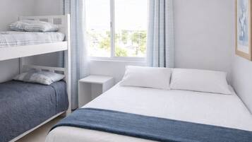 Apartment | 2 bedrooms, free WiFi, bed sheets