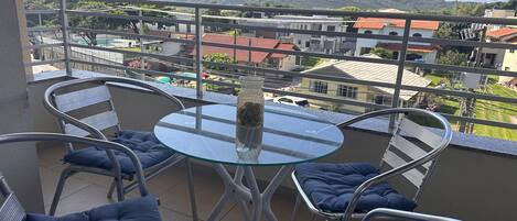 Apartment | Outdoor dining