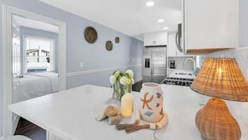 2 slaapkamers, een strijkplank/strijkijzer, wifi, beddengoed