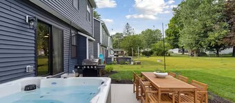 NEW 1mi DT Hot tub FirePit Game Room
