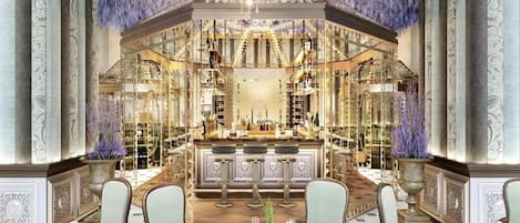 Bar (in der Unterkunft)