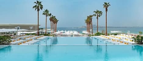 Sisäuima-allas, ulkouima-allas