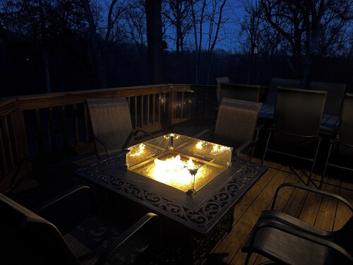 4 bedroom, 4 bath house with multiple living areas in Galena Territory