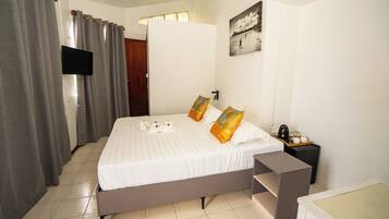 1 bedroom, WiFi, bed sheets