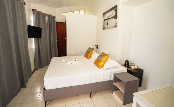 1 habitación, wifi y ropa de cama