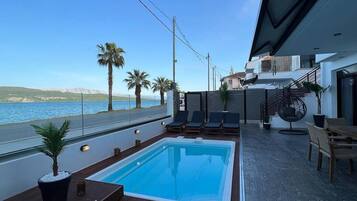 Perushuoneisto, merinäköala | Terassi/patio