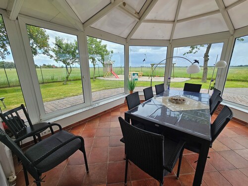 260sqm vacation home in secluded location for up to 12 guests-only 10km to the beach