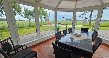 260sqm vacation home in secluded location for up to 12 guests-only 10km to the beach