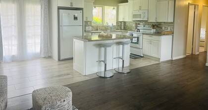 Relaxing SeaTac Retreat: Easy Airport Access & Seattle Adventures