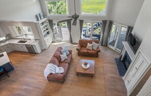 House, Multiple Beds, Patio, Garden View (114 Sandpiper Run) | Living area