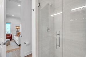 House, Multiple Beds (Azul Townhomes A4 - Sunset) | Bathroom - Azul Townhomes A4 - Sunset (Madeira Beach)