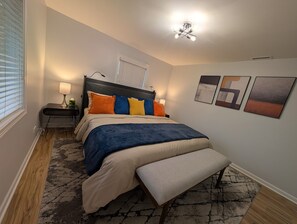 2 bedrooms, iron/ironing board, WiFi, bed sheets