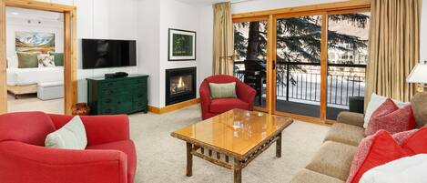 TV, fireplace, stereo