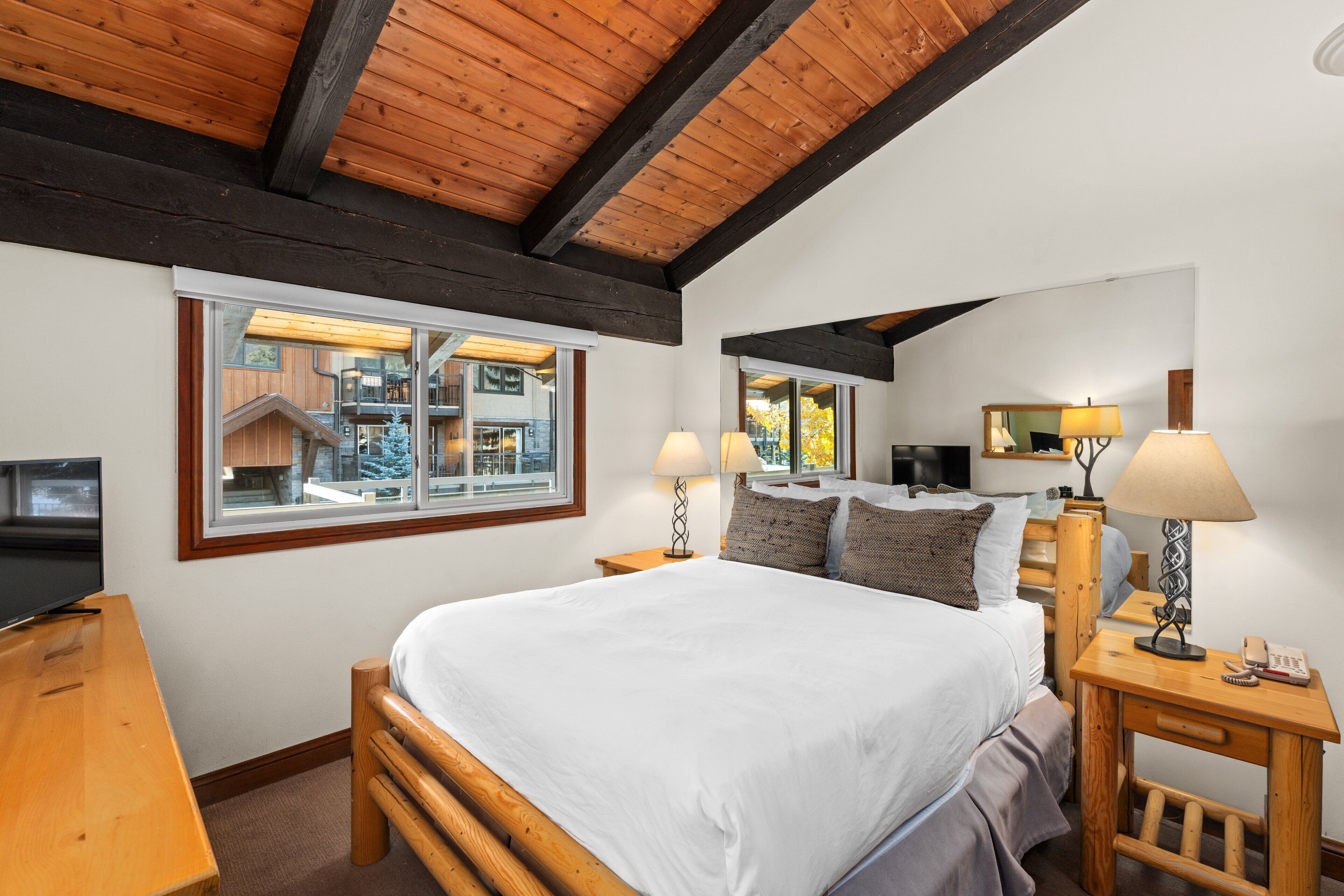 2 slaapkamers, een strijkplank/strijkijzer, gratis wifi, beddengoed