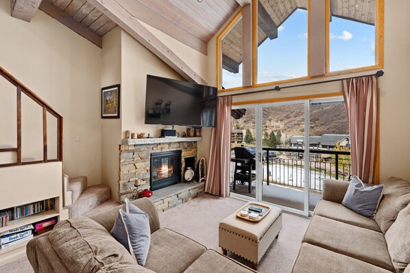 Téléviseur, foyer, chaîne audio