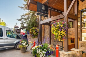 Property grounds - Crestwood 1114 Premier 3 Bedroom plus Loft (Snowmass Village)