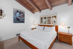 4 chambres, fer et planche à repasser, accès au Wi-Fi (inclus)