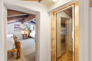 4 Schlafzimmer, Bügeleisen/Bügelbrett, kostenloses WLAN, Bettwäsche