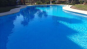 Leilighet, 1 soverom, røyk, balkong | Basseng | Utendørsbasseng