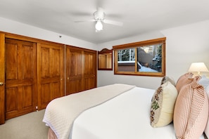3 chambres, fer et planche à repasser, Wi-Fi gratuit, draps fournis
