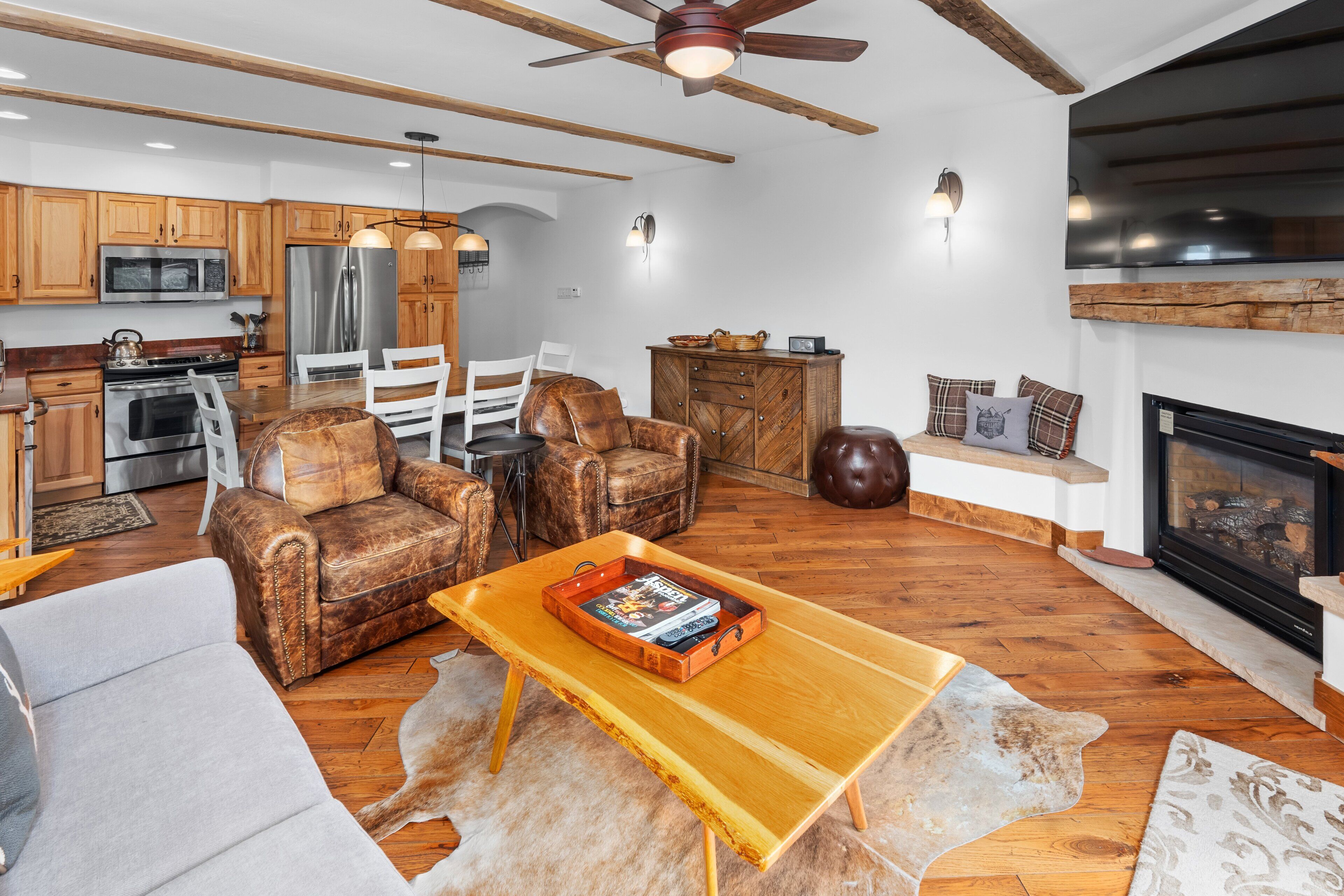 TV, fireplace, stereo
