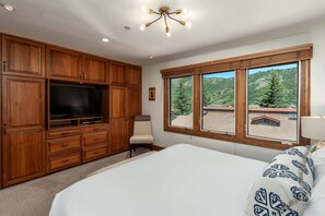 4 Schlafzimmer, Bügeleisen/Bügelbrett, kostenloses WLAN, Bettwäsche