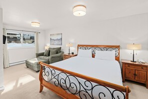 2 bedrooms, iron/ironing board, free WiFi, bed sheets - Crestwood 2112 Deluxe 2 Bedroom (Snowmass Village)