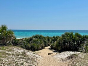 Beach nearby, sun-loungers, beach towels