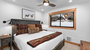 1 bedroom, iron/ironing board, WiFi (free), bed sheets