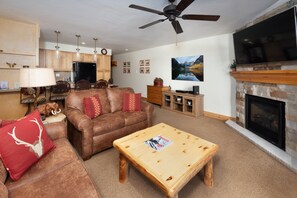 TV, fireplace, stereo - Crestwood 2215 Deluxe 1 Bedroom (Snowmass Village)