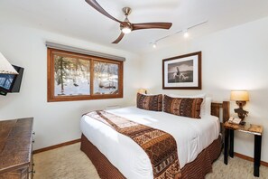 1 chambre, fer et planche à repasser, Wi-Fi gratuit, draps fournis