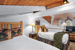 2 bedrooms, iron/ironing board, free WiFi, bed sheets - Crestwood 2303 Deluxe 1 Bedroom Plus Loft (Snowmass Village)