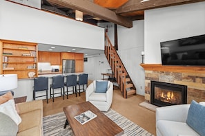 TV, fireplace, stereo