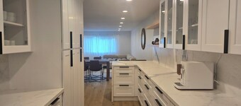 NEW - Majestic Gateway in Glendale - 2BD - best of LA