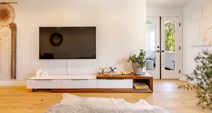 NEW - Majestic Gateway in Glendale - 2BD - best of LA